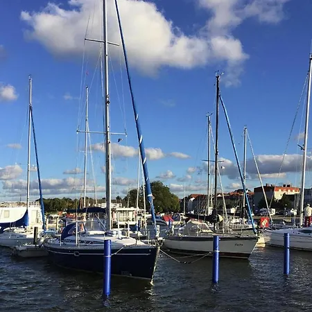 Hausboot Floating Blue Active In *