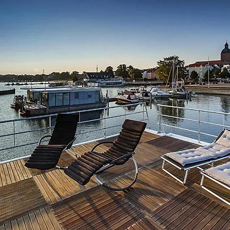 Botel Houseboat Floating Blue Active,